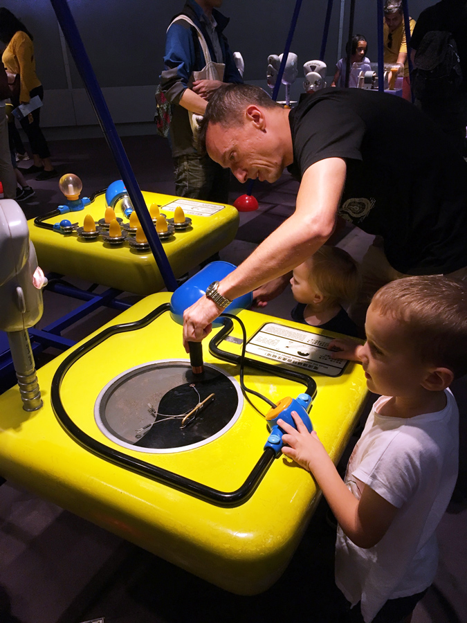 Exploring electricity at HK Science Museum