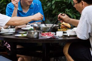 people eating in Nanshan