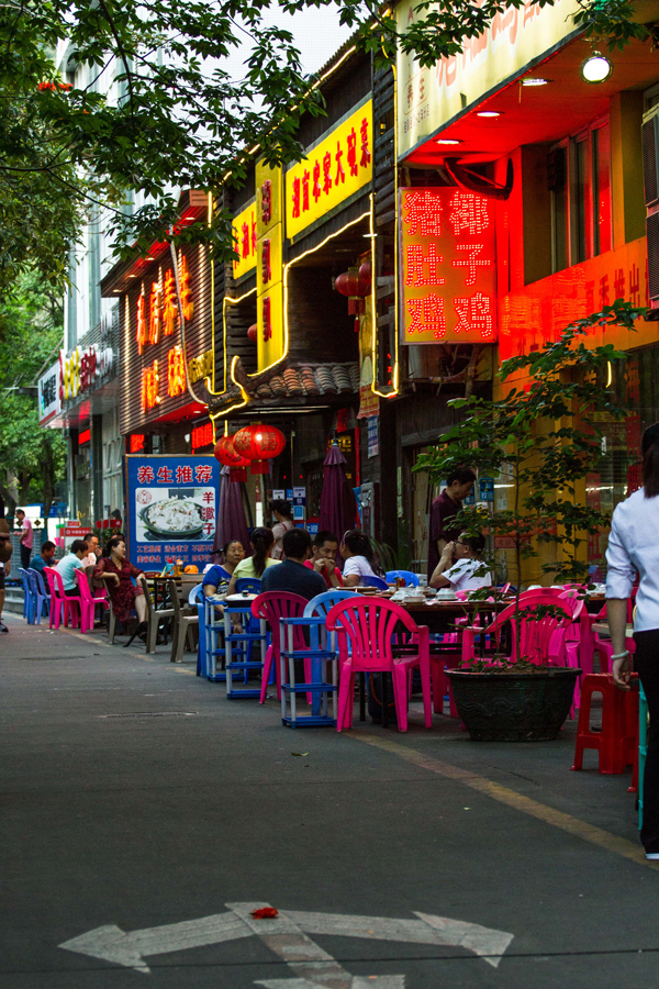 outdoor eating in Shenzhen