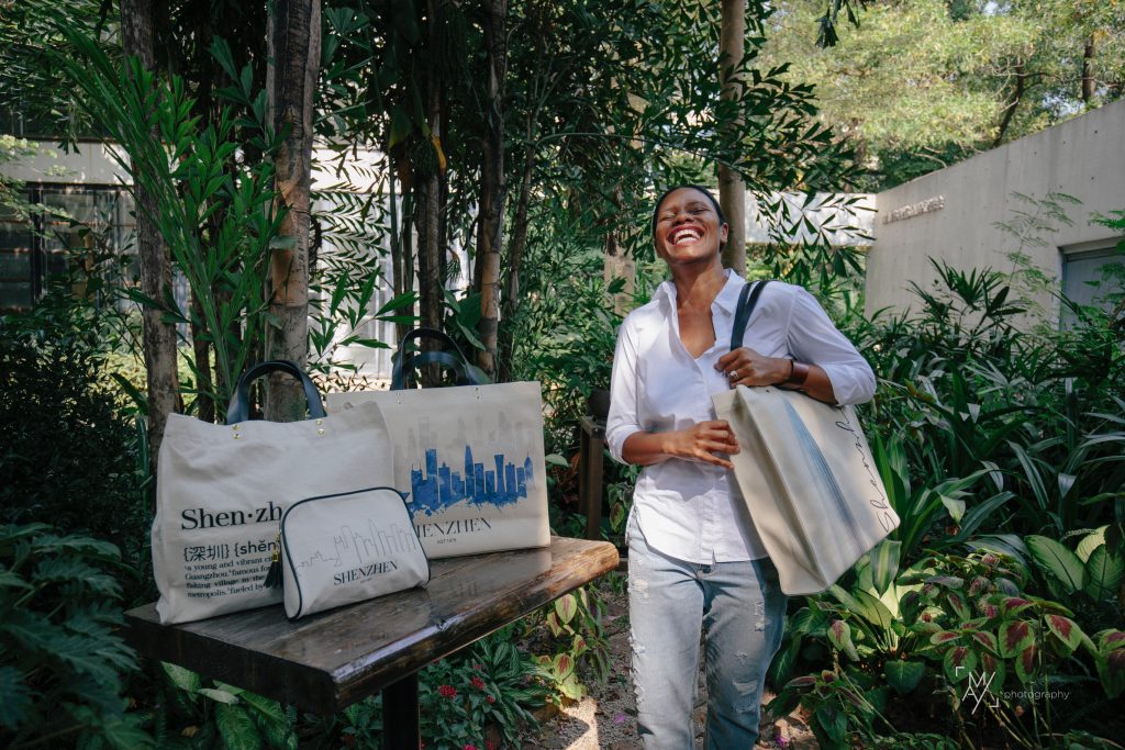 Shenzhen-themed canvas totes 